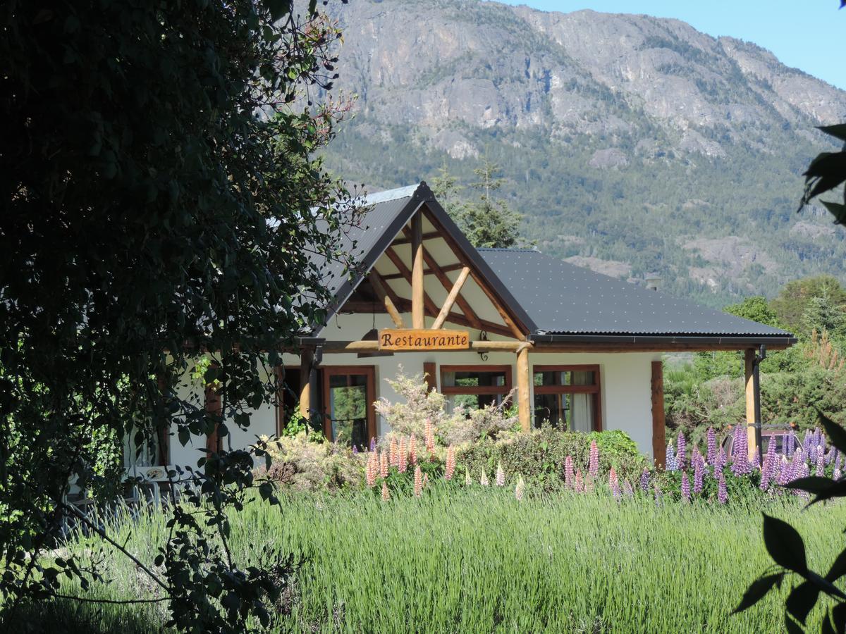 Hosteria El Hoyo Hoyo de Epuyén Exteriör bild