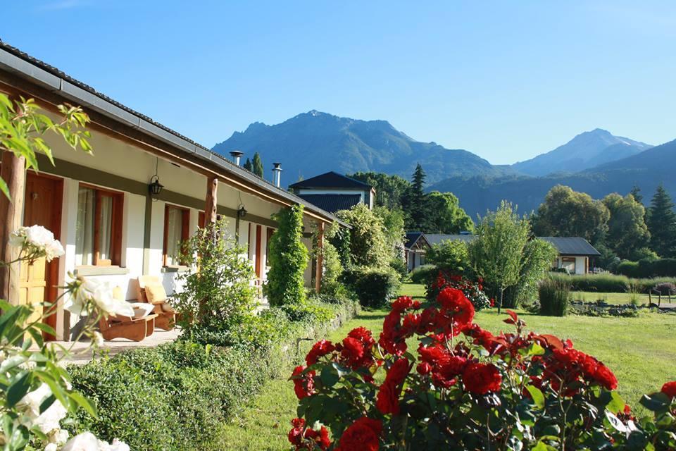 Hosteria El Hoyo Hoyo de Epuyén Exteriör bild