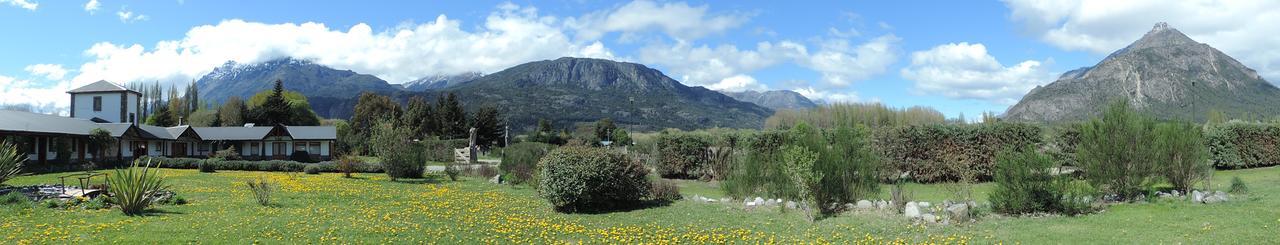 Hosteria El Hoyo Hoyo de Epuyén Exteriör bild