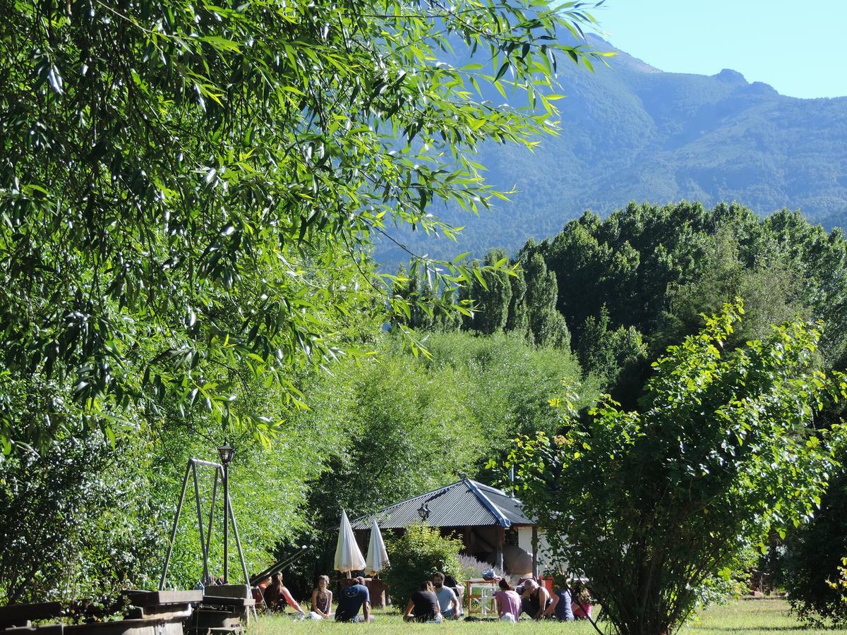 Hosteria El Hoyo Hoyo de Epuyén Exteriör bild